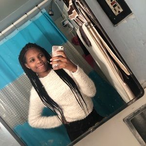 Meet your Posher, Kanija